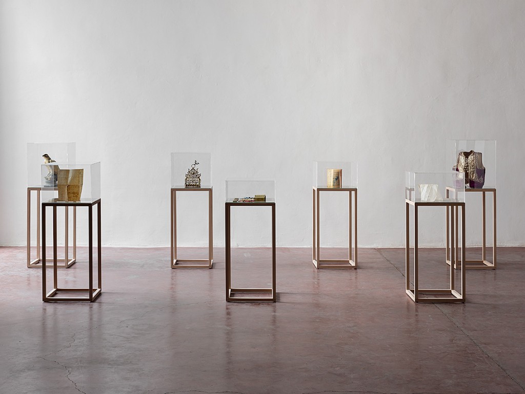 אותיות תלויות- מערך אוביקטים