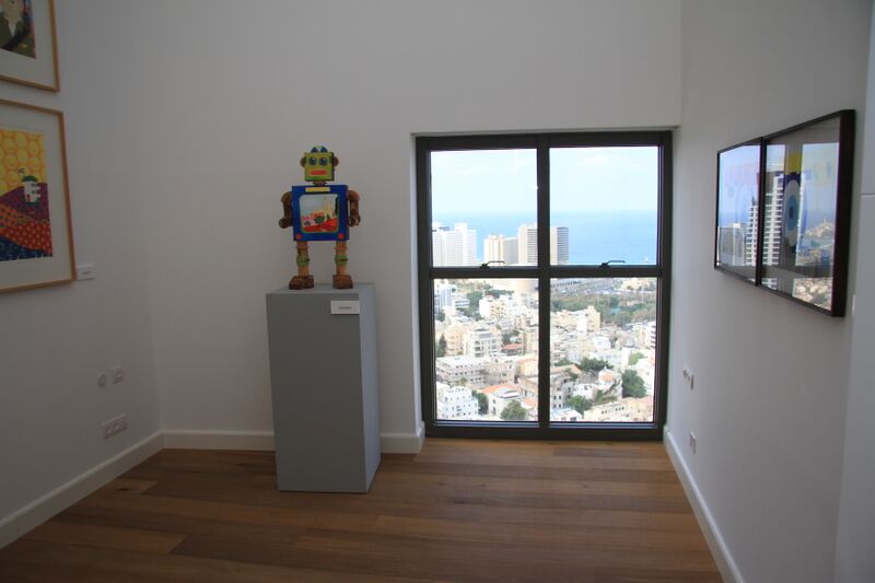 רובוט - אריק בוקובזה