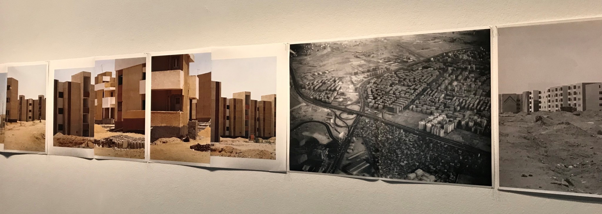 Aglaia Konrad, Desert Cities, impressions digitale sur carton sans acide, 110 x 160 cm, 2007-2009